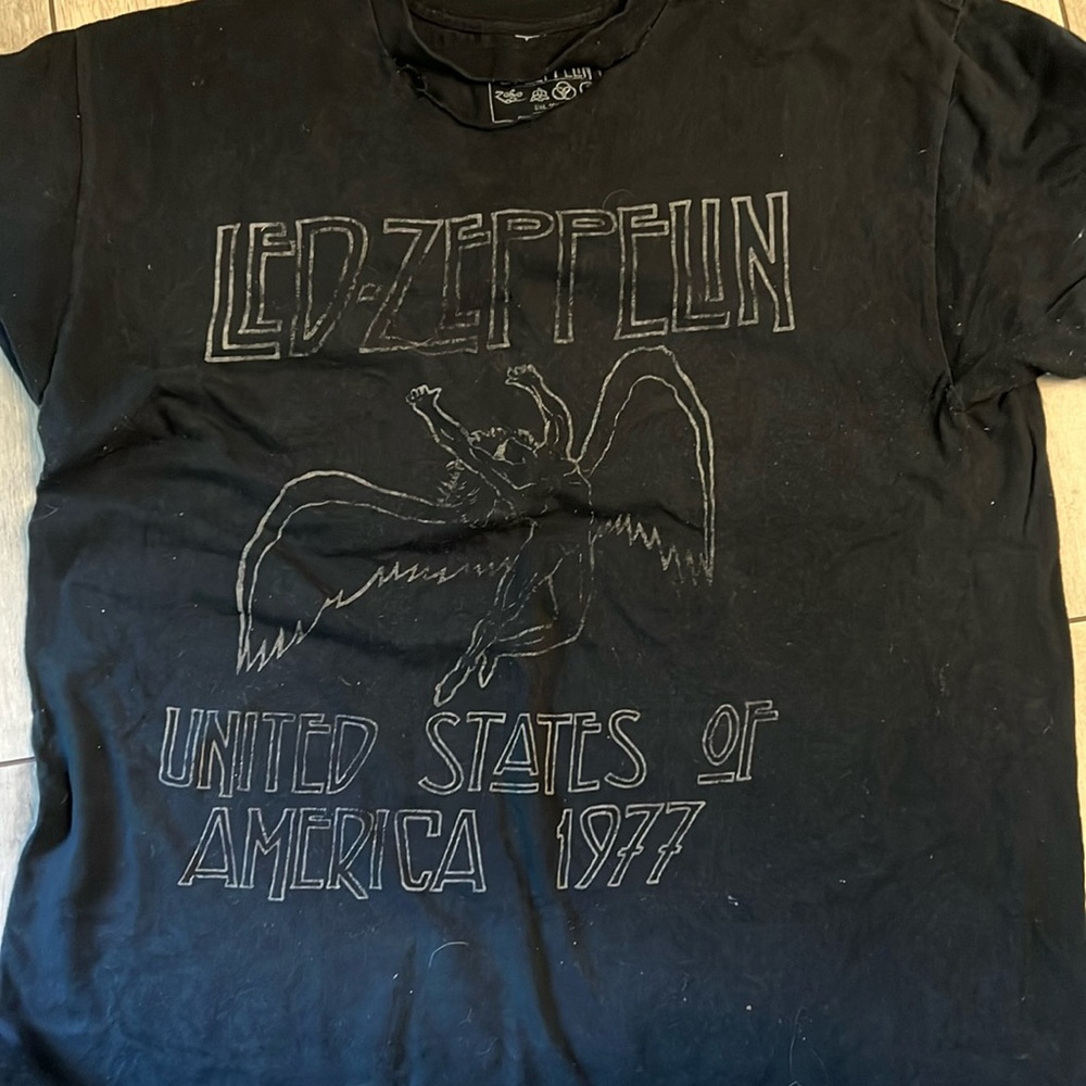 Vintage distressed band tee
